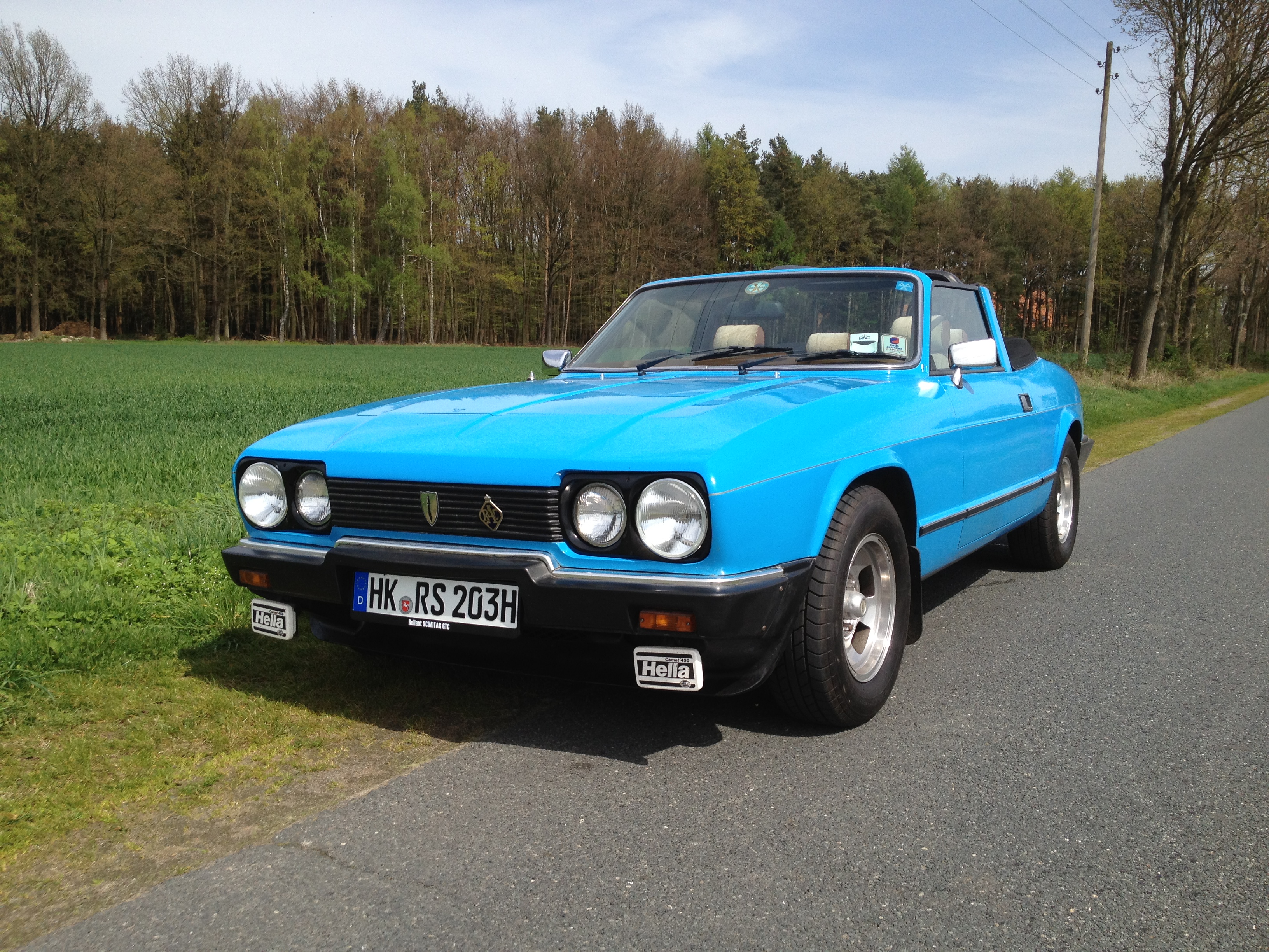 Reliant Scimitar GTC 203.jpeg